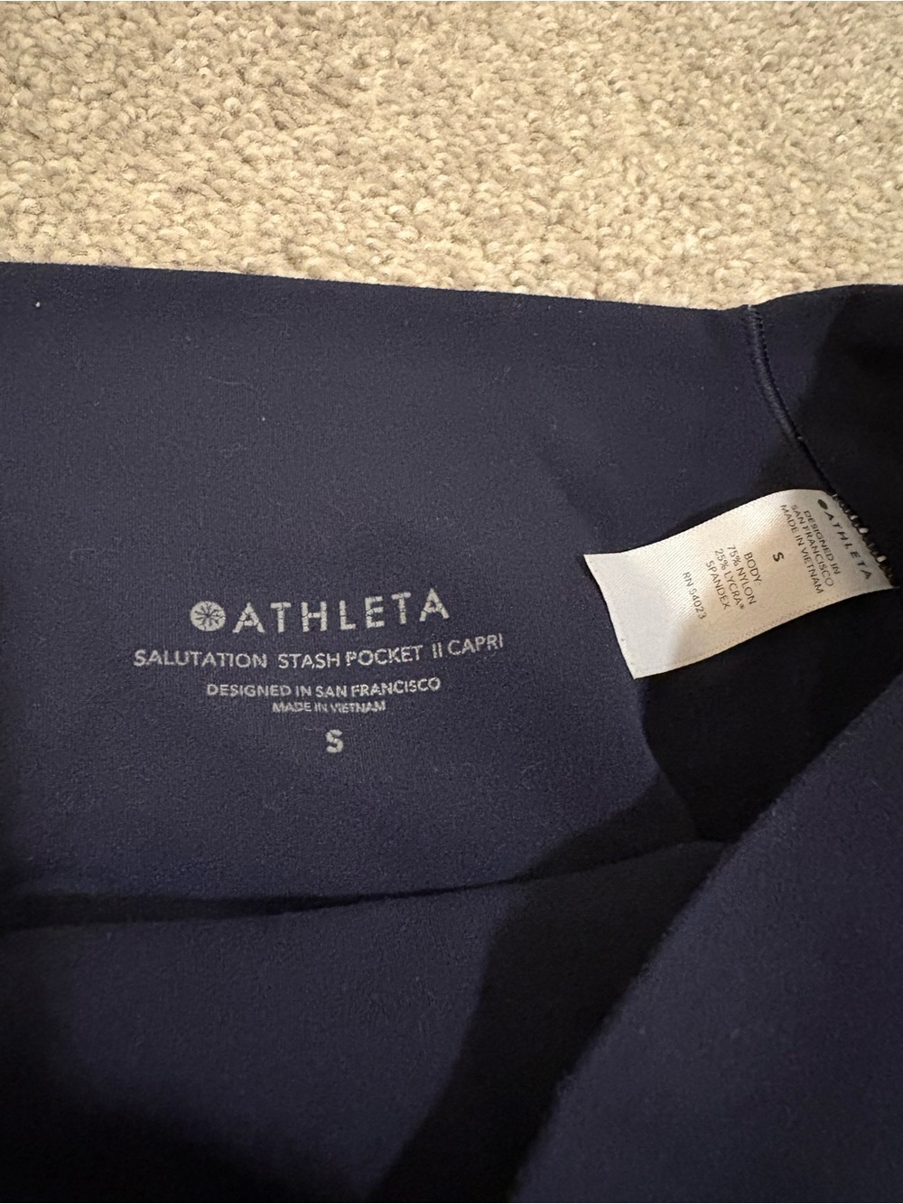 Athleta navy Capri leggings - Picture 6 of 6